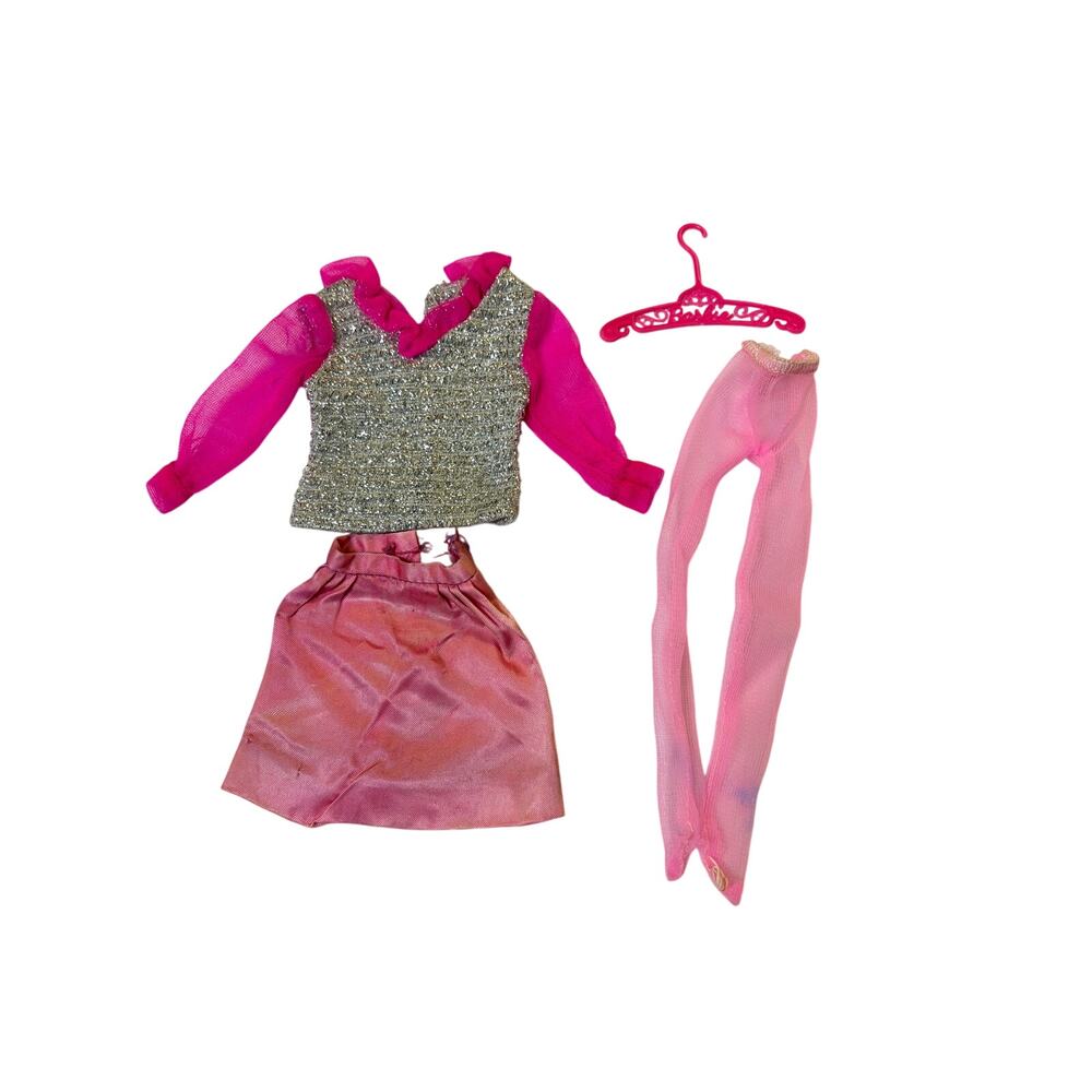 VTG Barbie 1969 "Movie Groovy" outfit. #1866. slight age wear. vintage